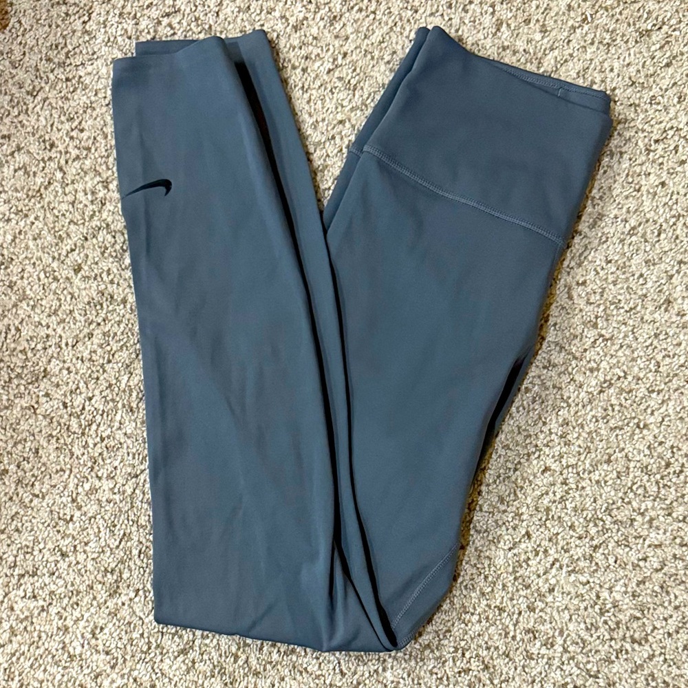 Women’s Nike High Waisted Leggings
